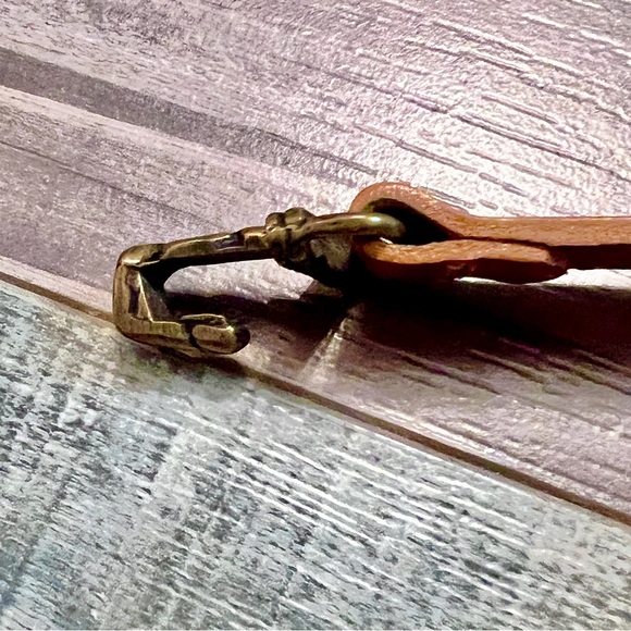 Chicos Italian Leather Brass Tone Waist Belt Size S/M Adjustable Hook Gemstones - Picture 6 of 16